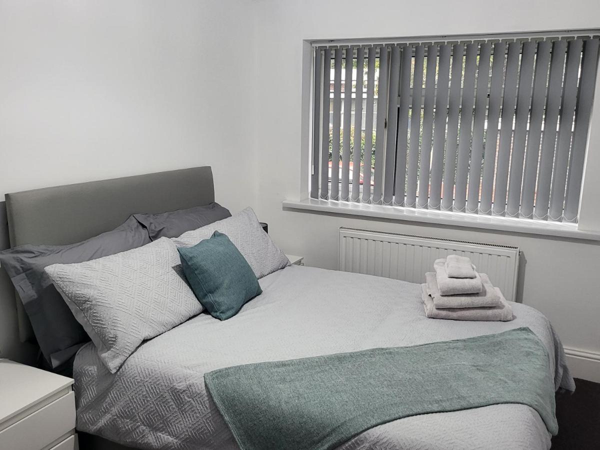 Spacious & Cosy Holiday Home In Manchester Extérieur photo