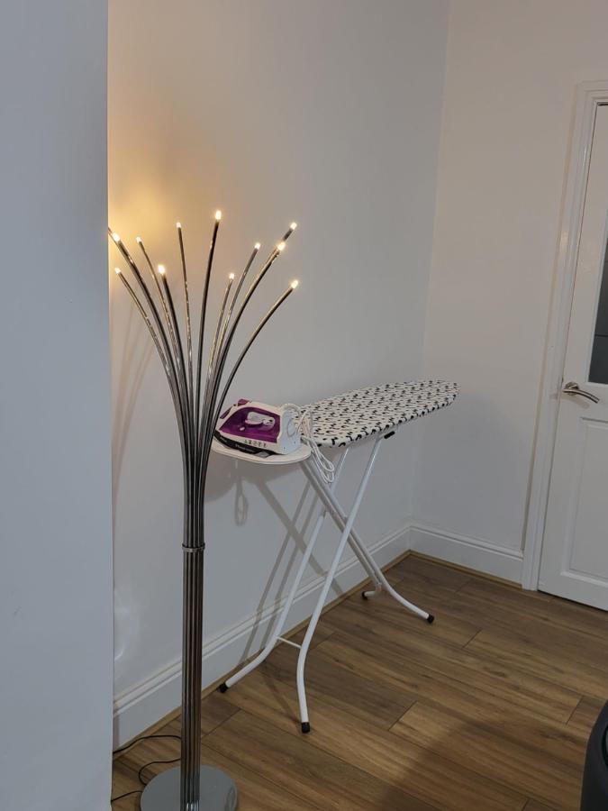 Spacious & Cosy Holiday Home In Manchester Extérieur photo