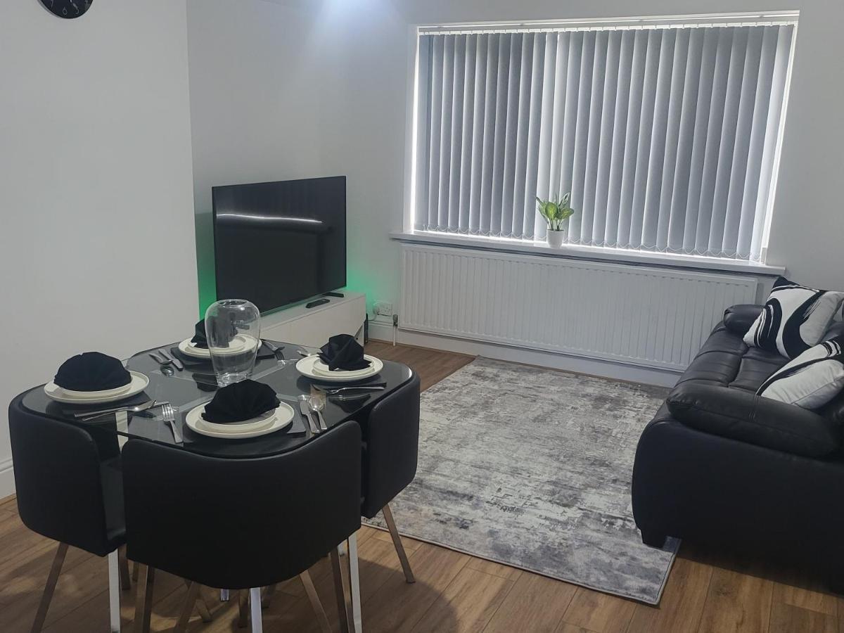 Spacious & Cosy Holiday Home In Manchester Extérieur photo