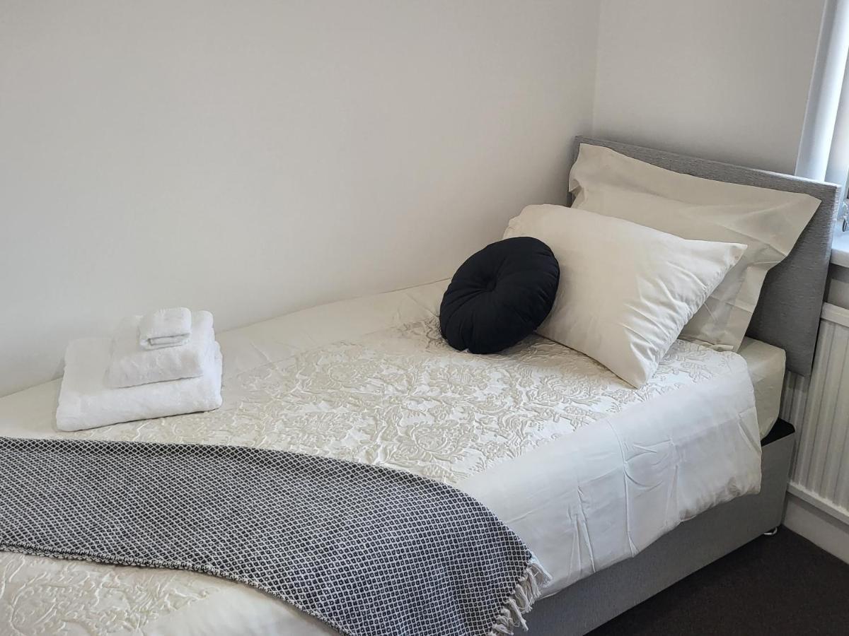 Spacious & Cosy Holiday Home In Manchester Extérieur photo